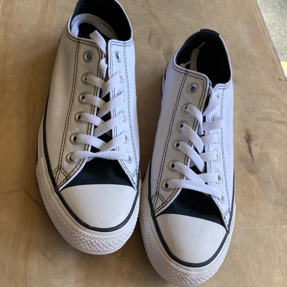 Converse Chuck Taylor White and Black shoes size 6.5 mens / 8.5 womens